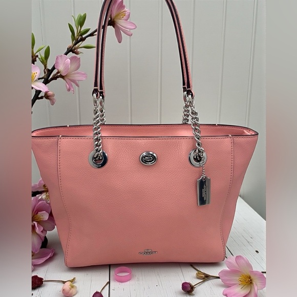 COACH Pink Turnlock Chain Tote 27 in Polished Pebble Leather pink Valentines - Picture 2 of 16